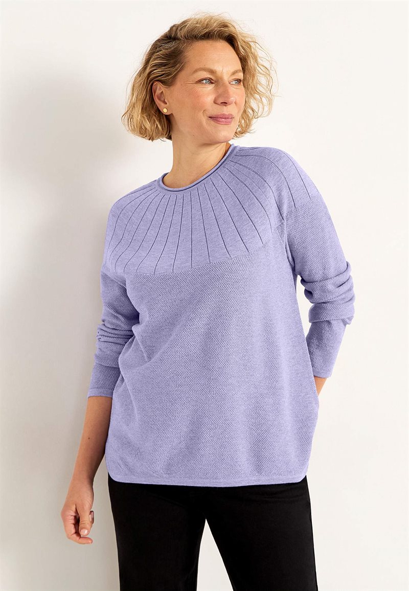 Sweter cienko dziergany