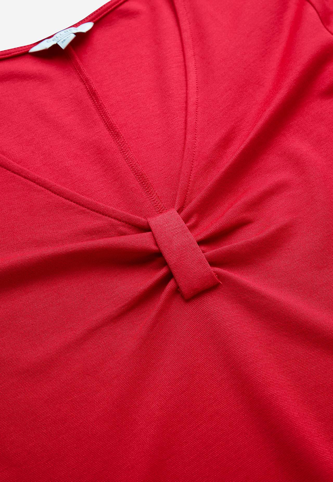 Dżersejowa sukienka z marszczeniem