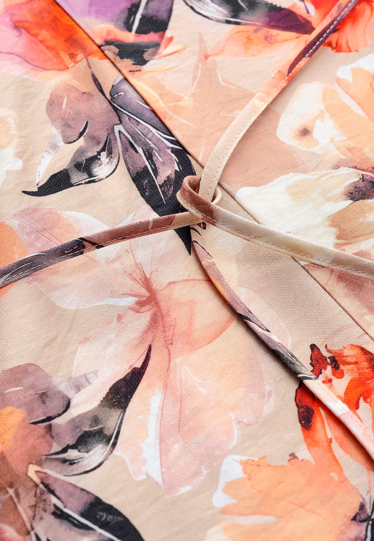 Odświętna i wielofunkcyjna sukienka kimono
