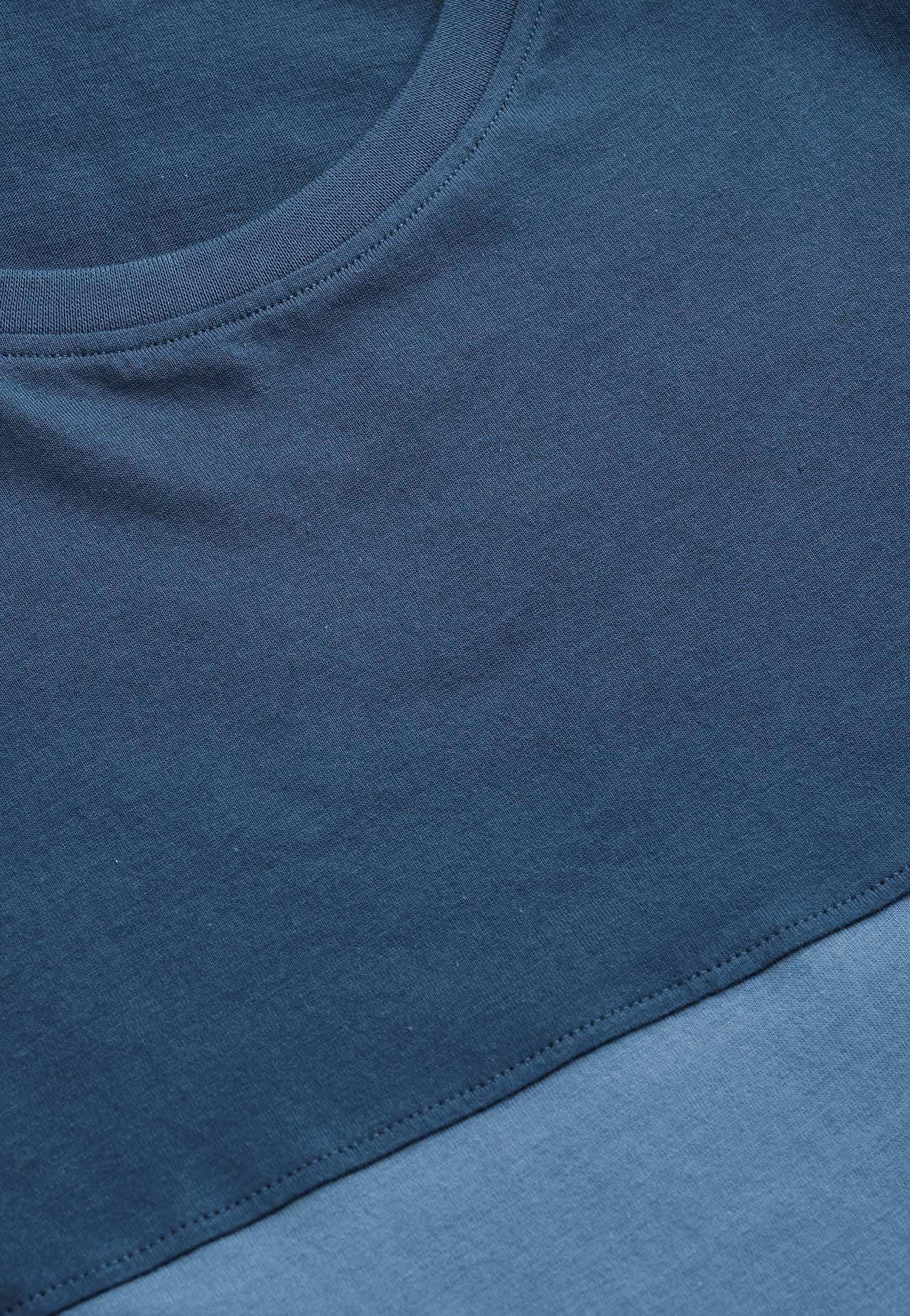 T-shirt z jedną szeroką naszywką