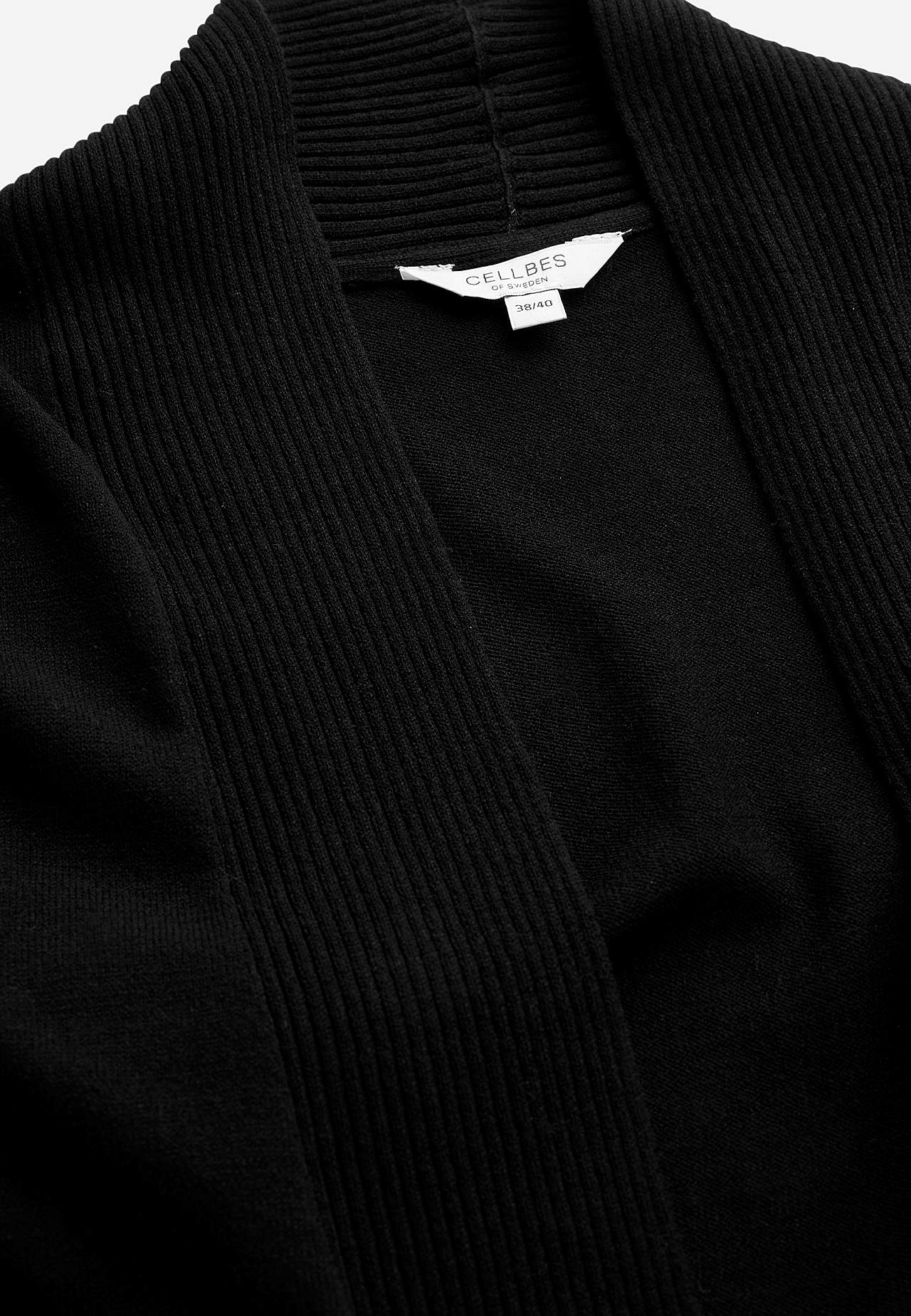 Rozpinany sweter cienko dziergany
