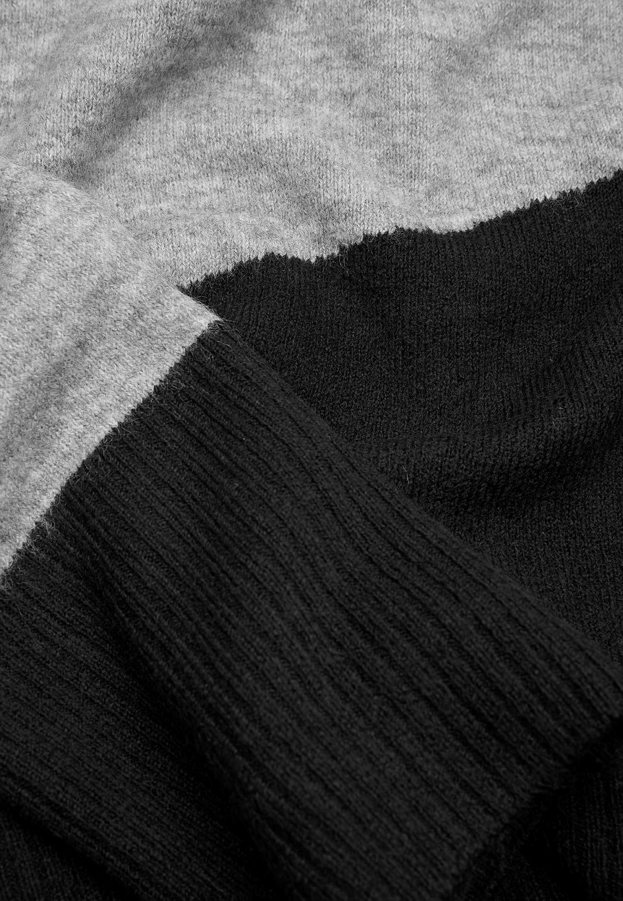 Dzianinowy sweter z okrągłym dekoltem
