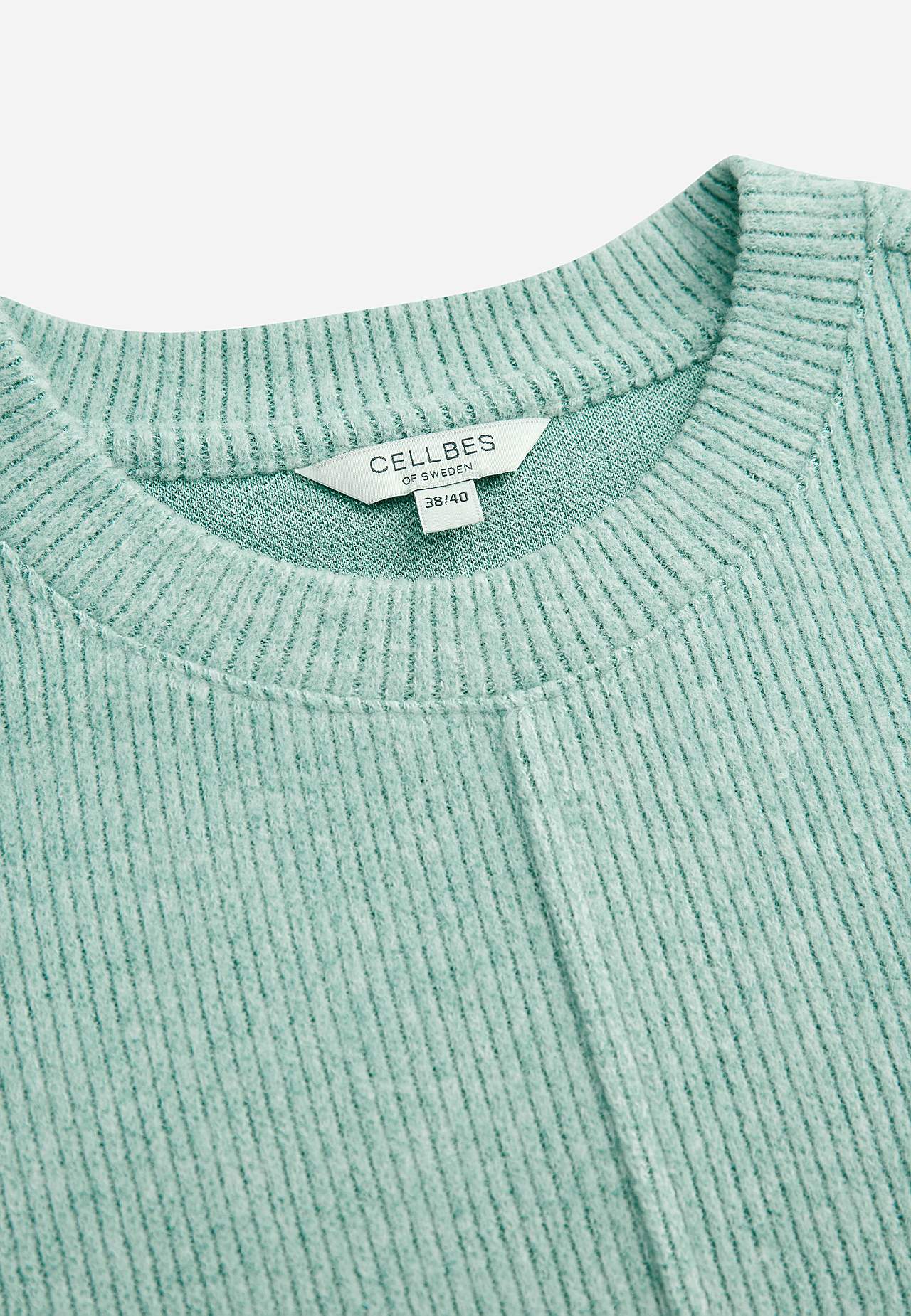 Super miękki sweter z dekoracyjnym szwem środkowym Beata