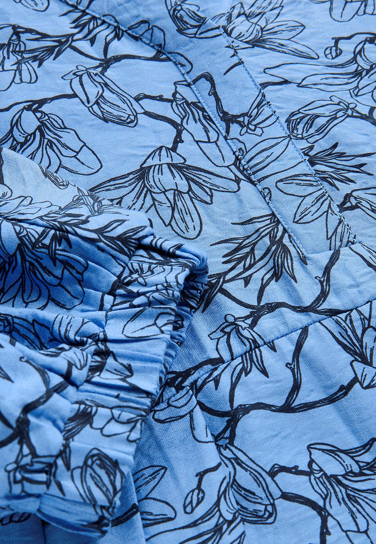 Tkana i wzorzysta sukienka