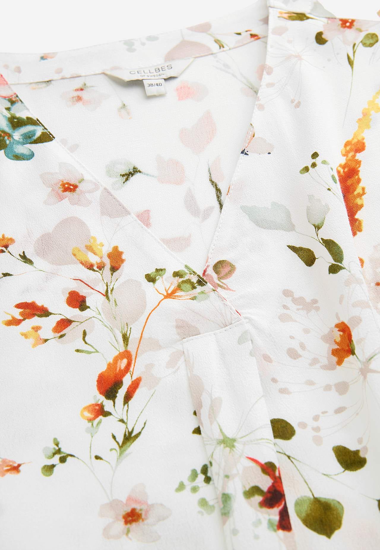 Tkana bluzka w kwiaty