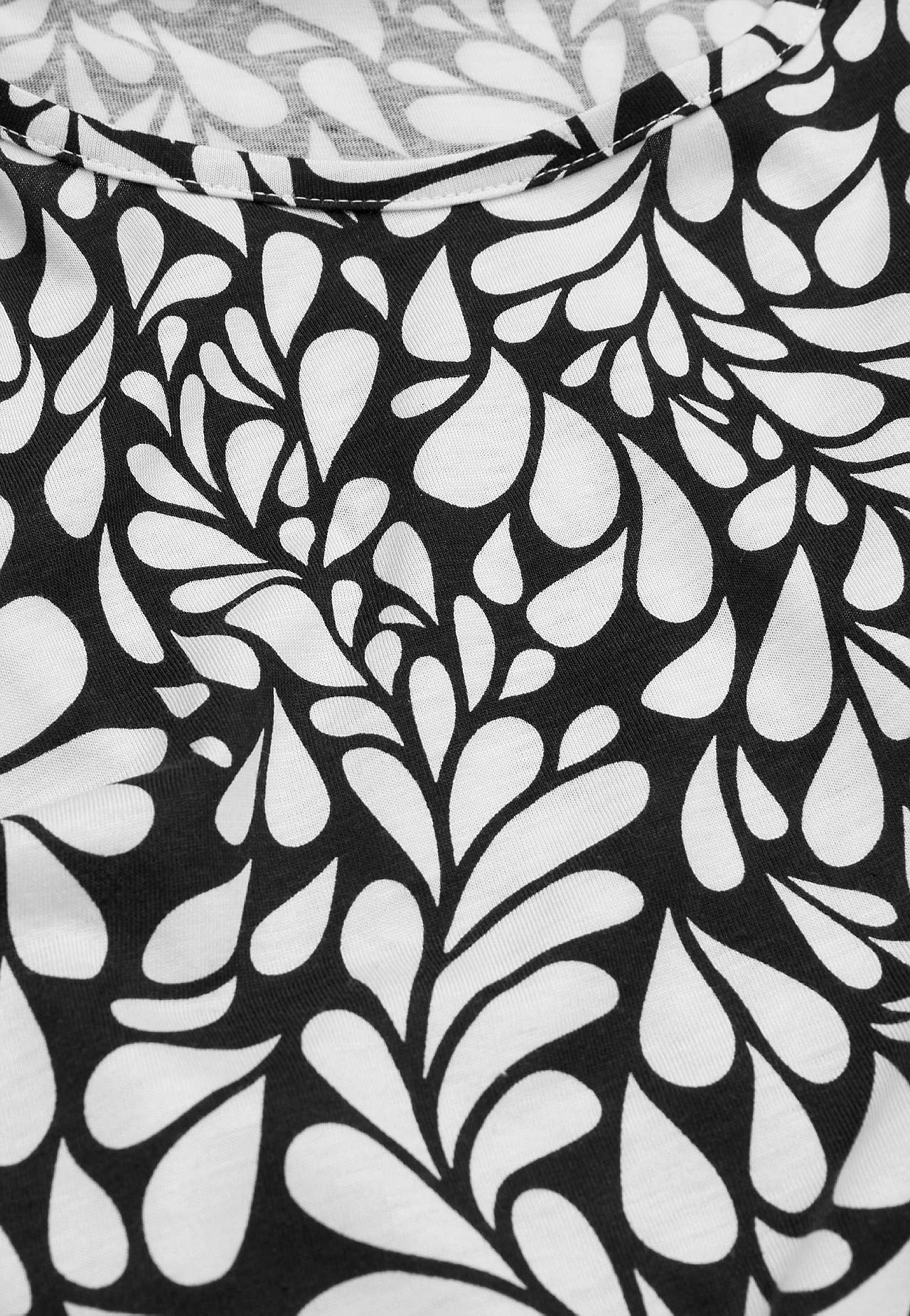 Dżersejowa sukienka z falbanką