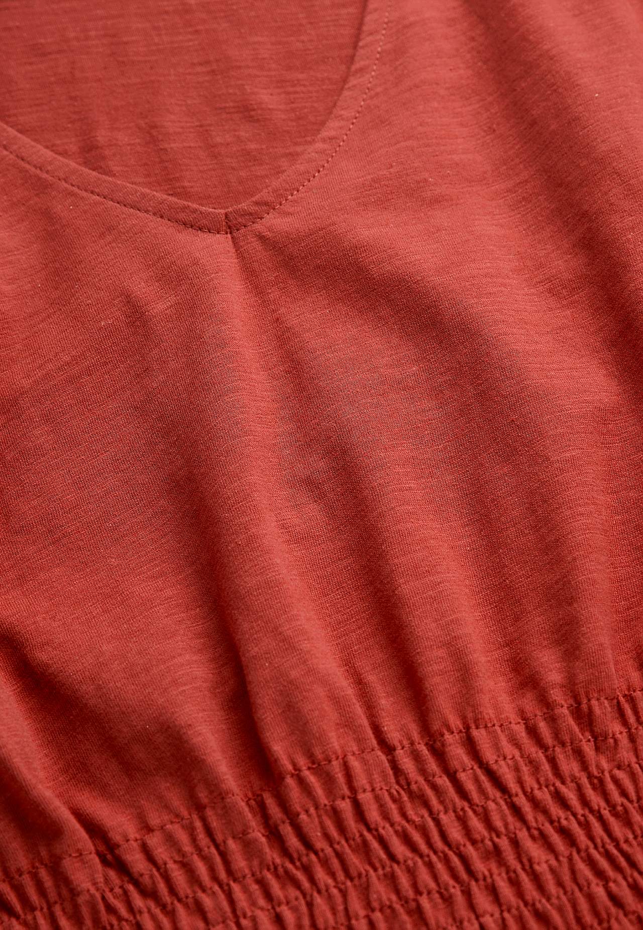 Dżersejowa sukienka z marszczeniem