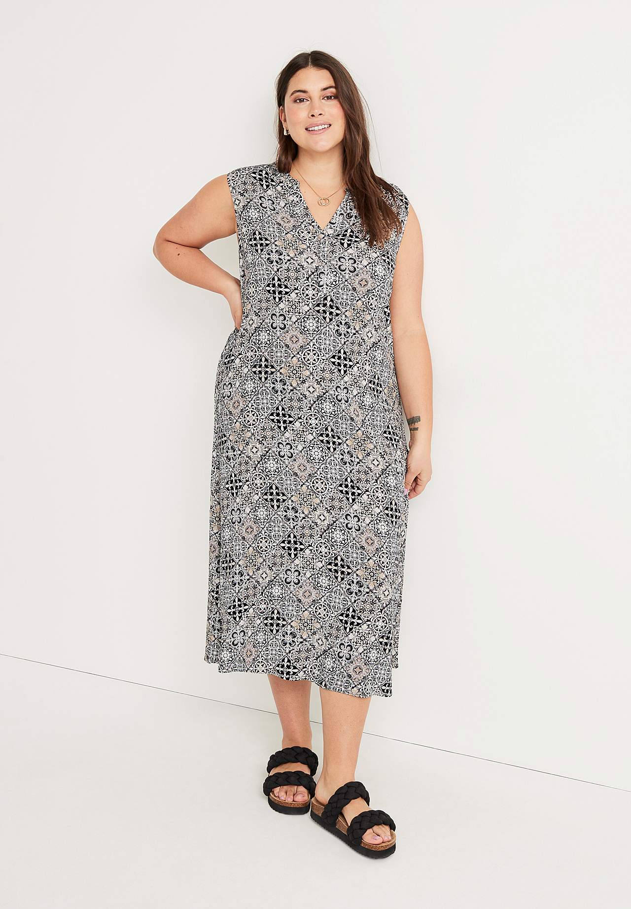 Sukienka bez rękawów