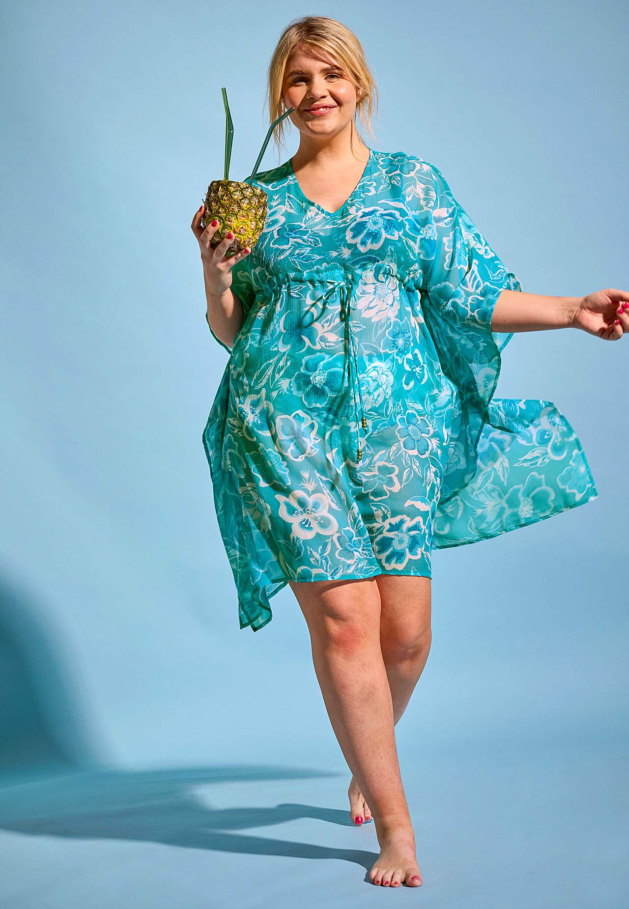 Kaftan na plażę w kwiaty