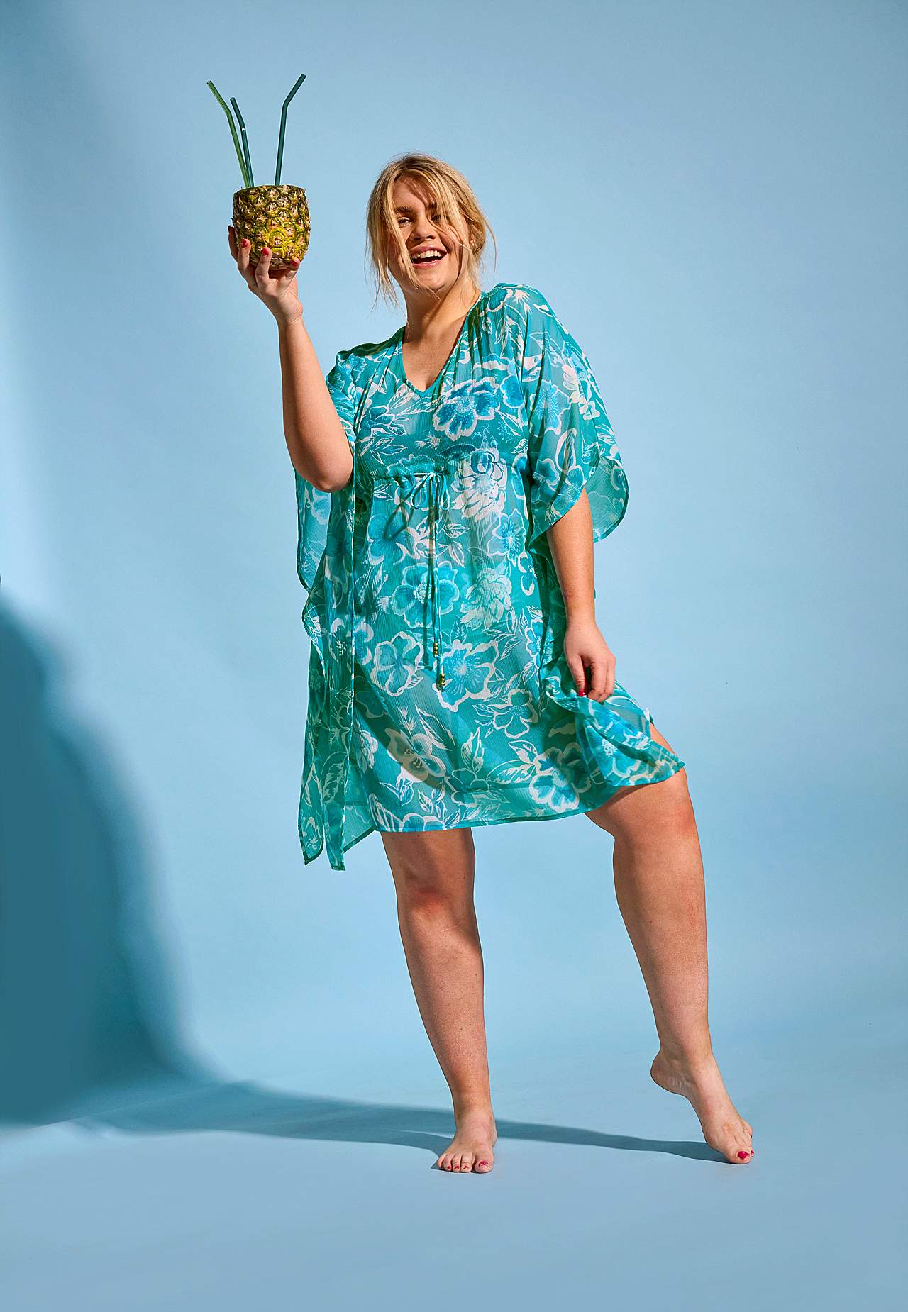Kaftan na plażę w kwiaty