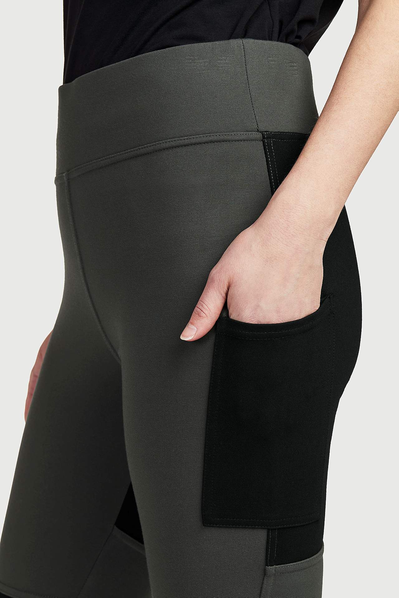 Legginsy z bocznymi kieszeniami