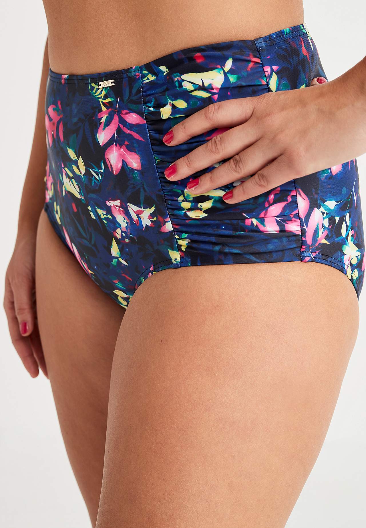Dół bikini z wysokim stanem