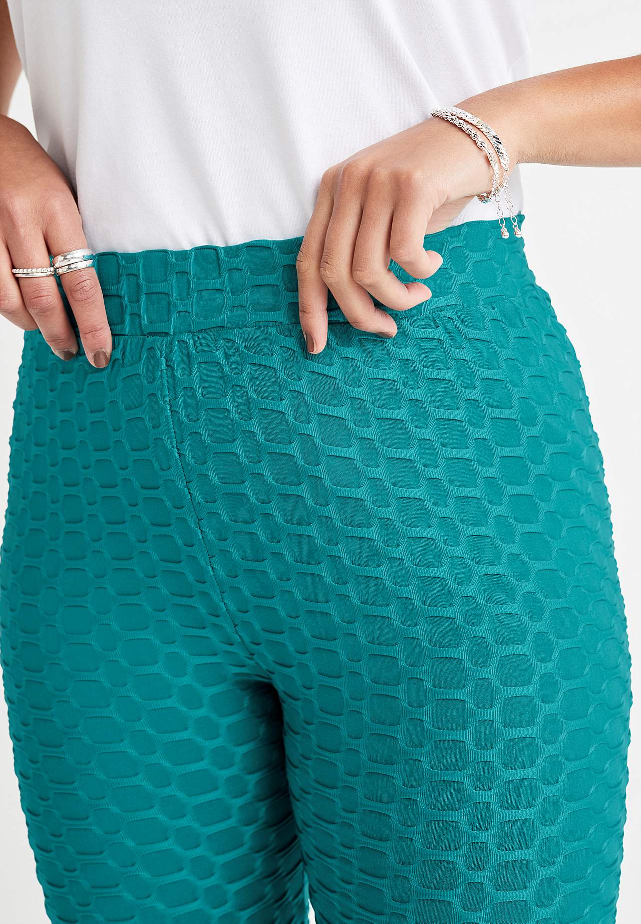 Legginsy rybaczki z wzorem strukturalnym