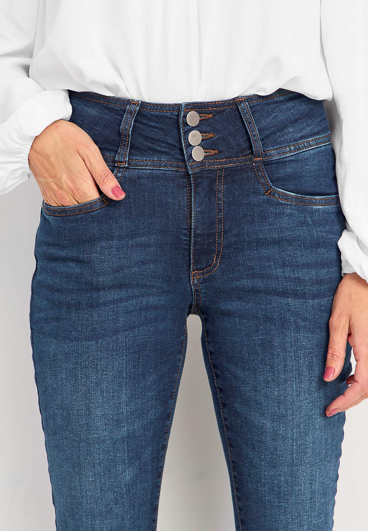 Jeansy bootcut z wysokim stanem