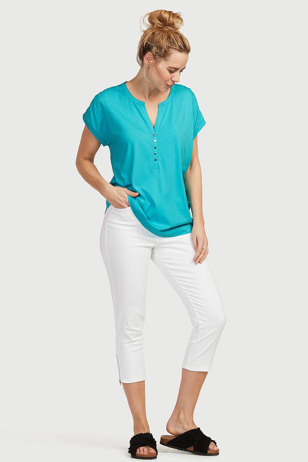 Top z dżerseju z metalicznymi guzikami