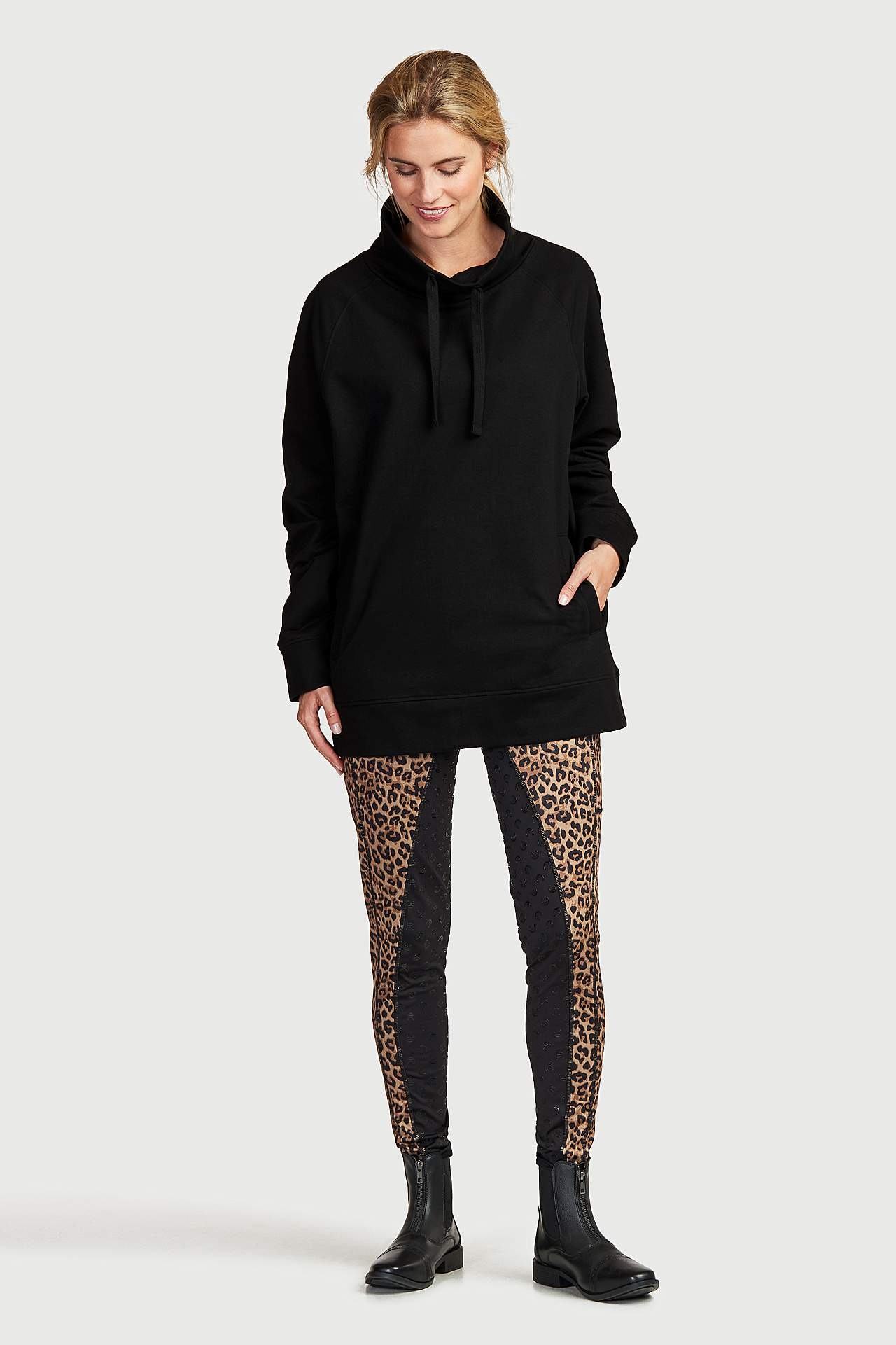 Dopasowane bryczesy we wzory z pełnym lejem