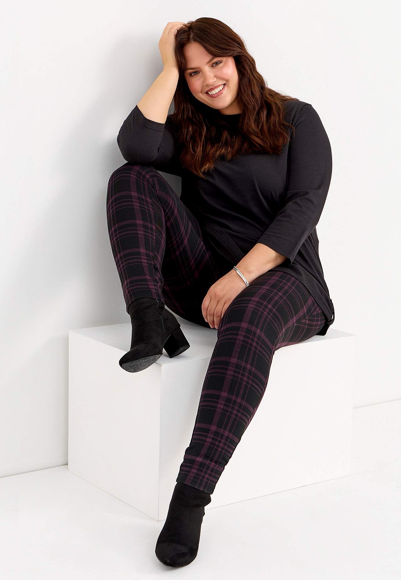 Kraciaste legginsy