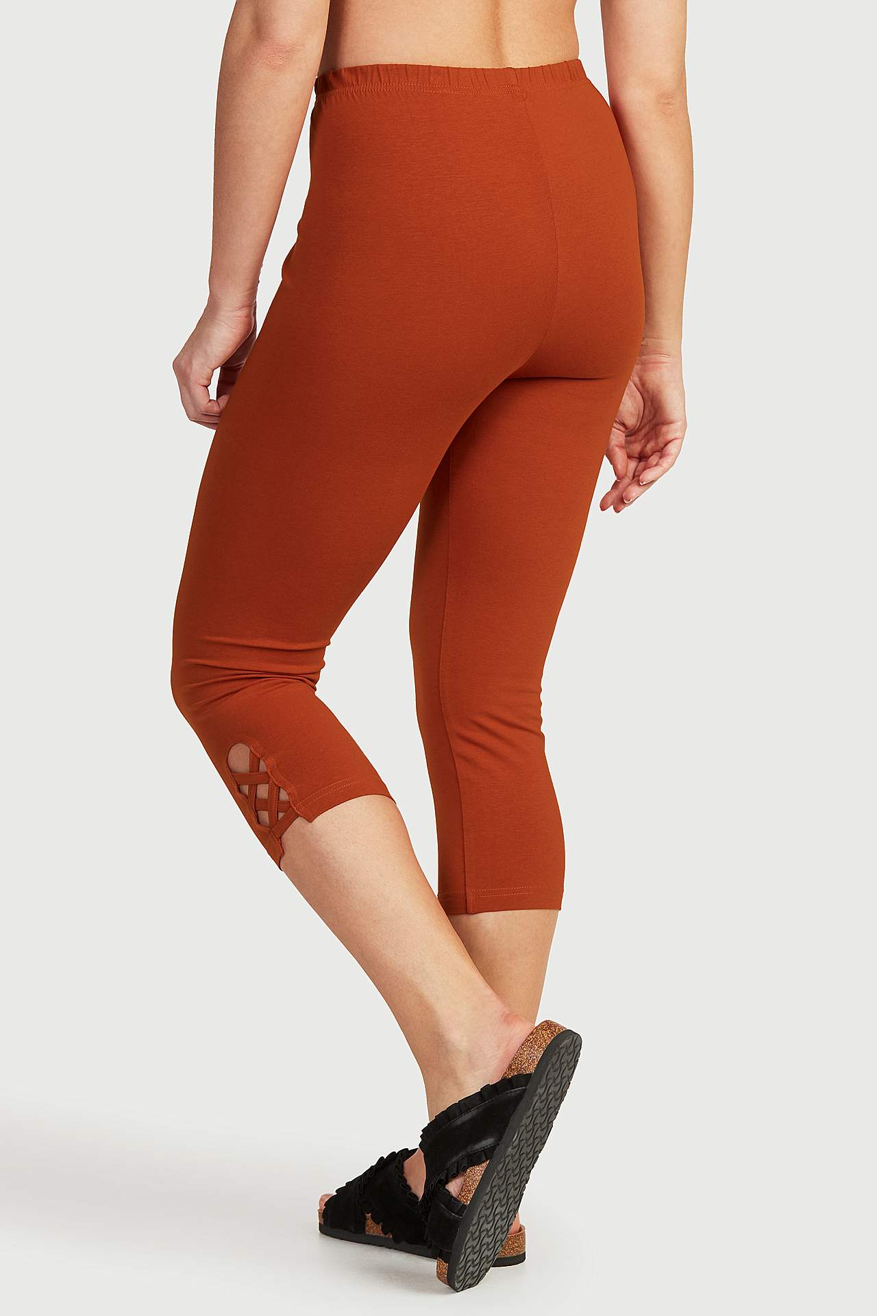 Legginsy rybaczki z miłymi detalami 2 sztuki