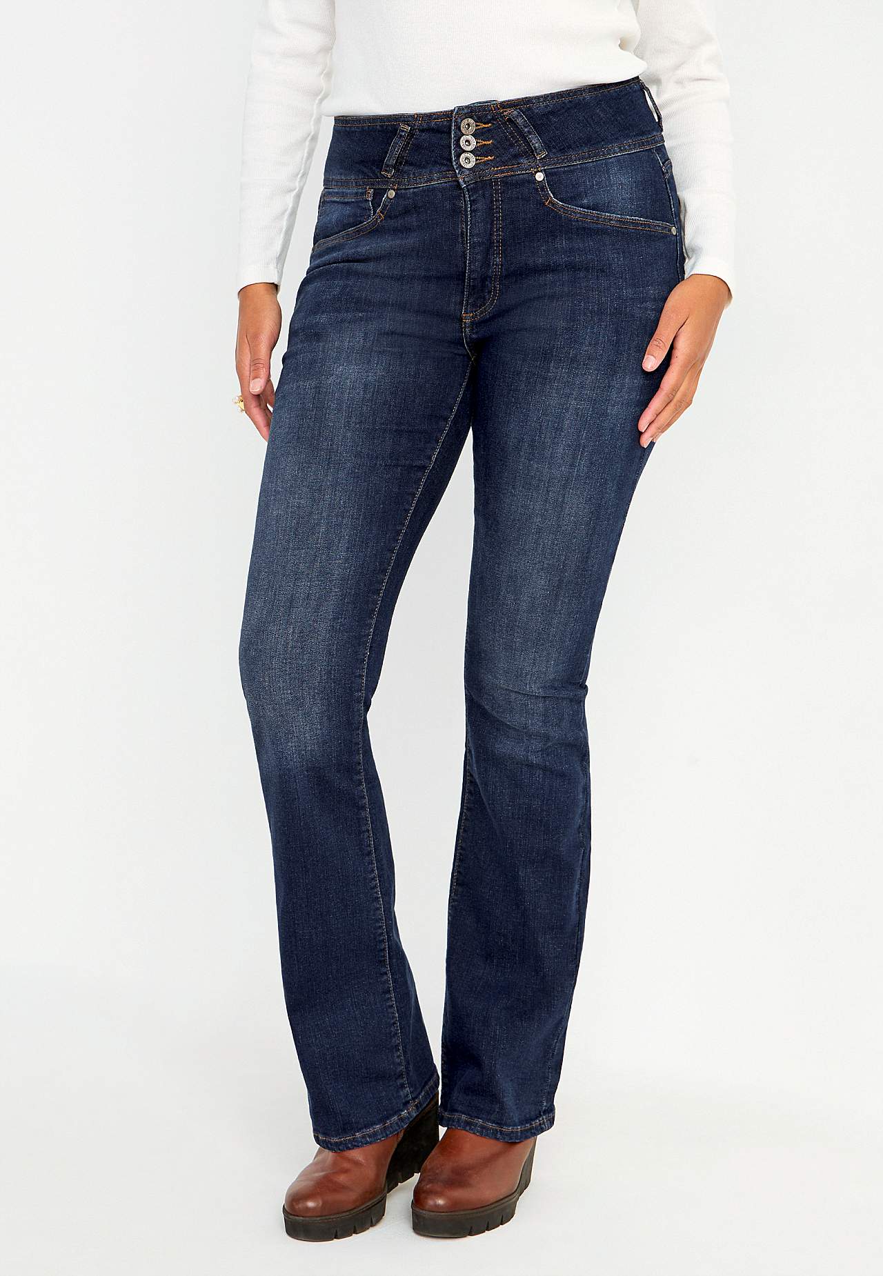 Jeansy bootcut z wysokim stanem