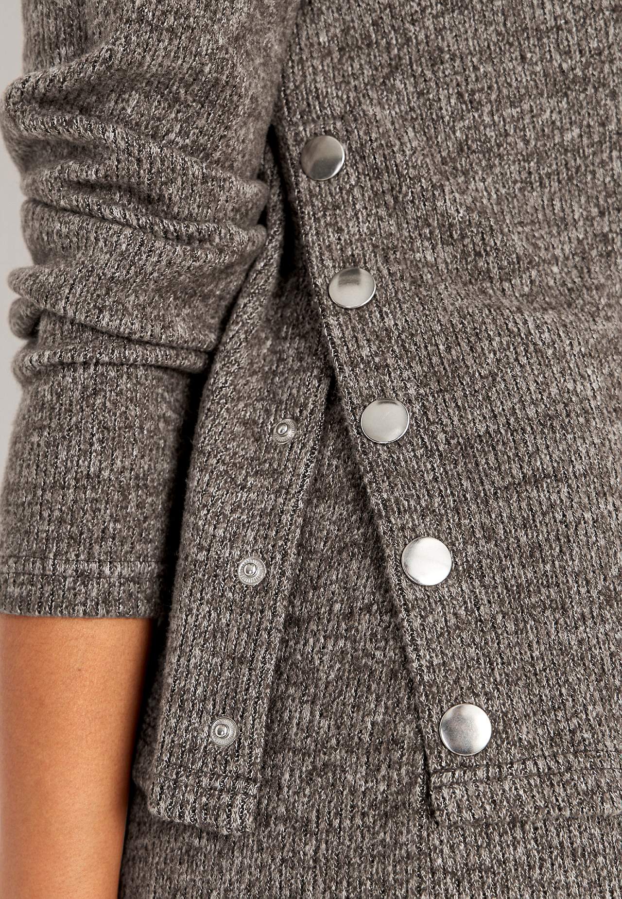 Super miękki sweter z guzikami