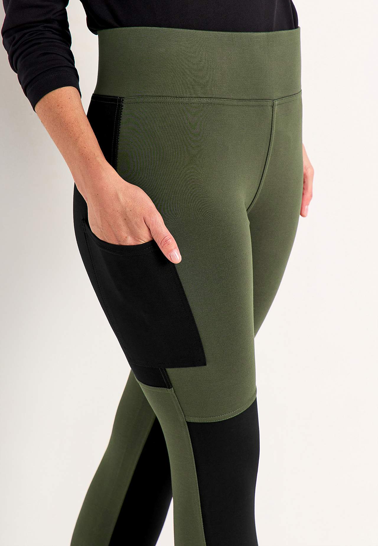 Legginsy z bocznymi kieszeniami