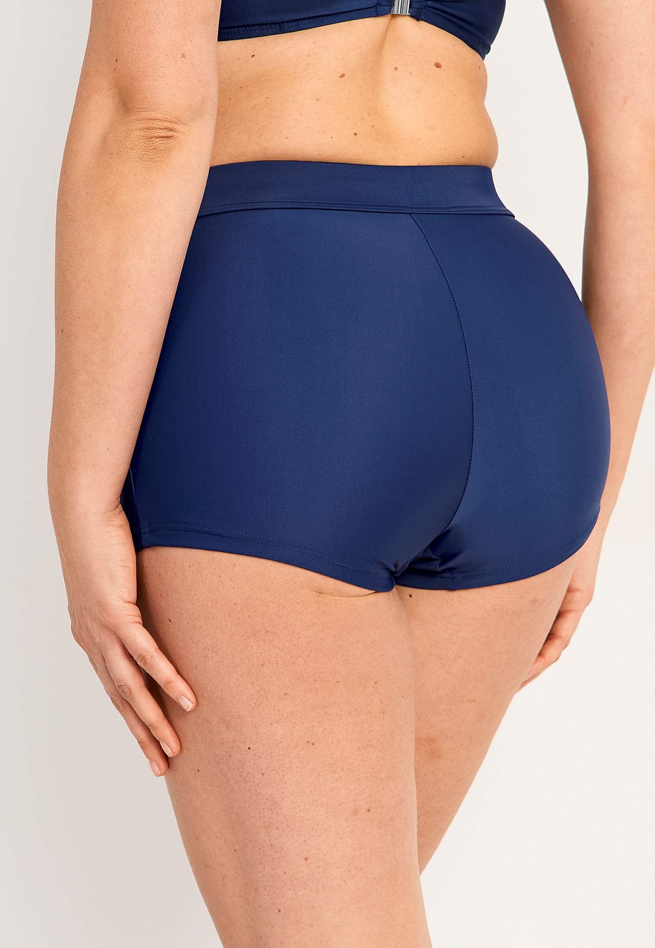 Dół bikini z krótką nogawką