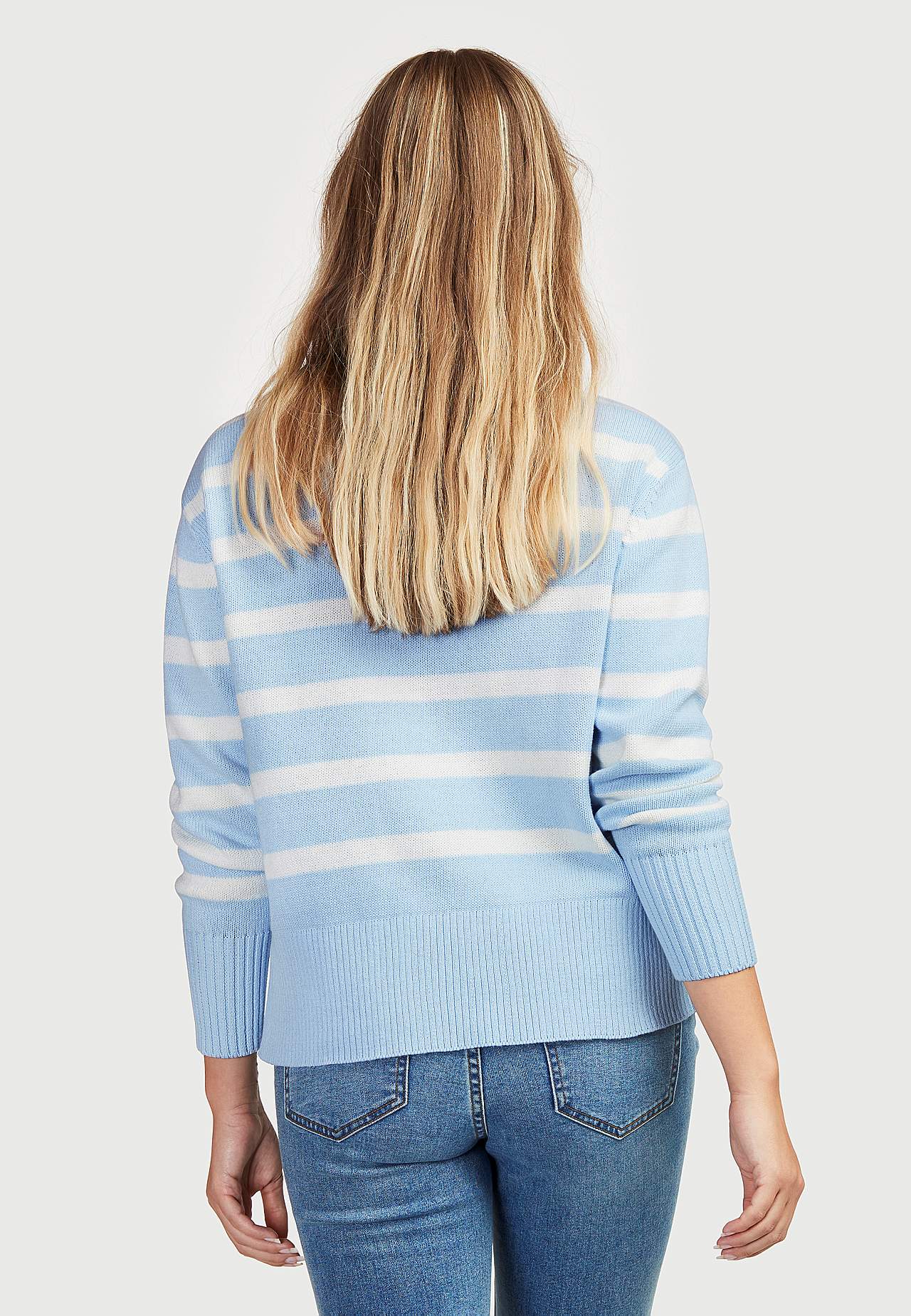 Pasiasty i krótki sweter Filippa