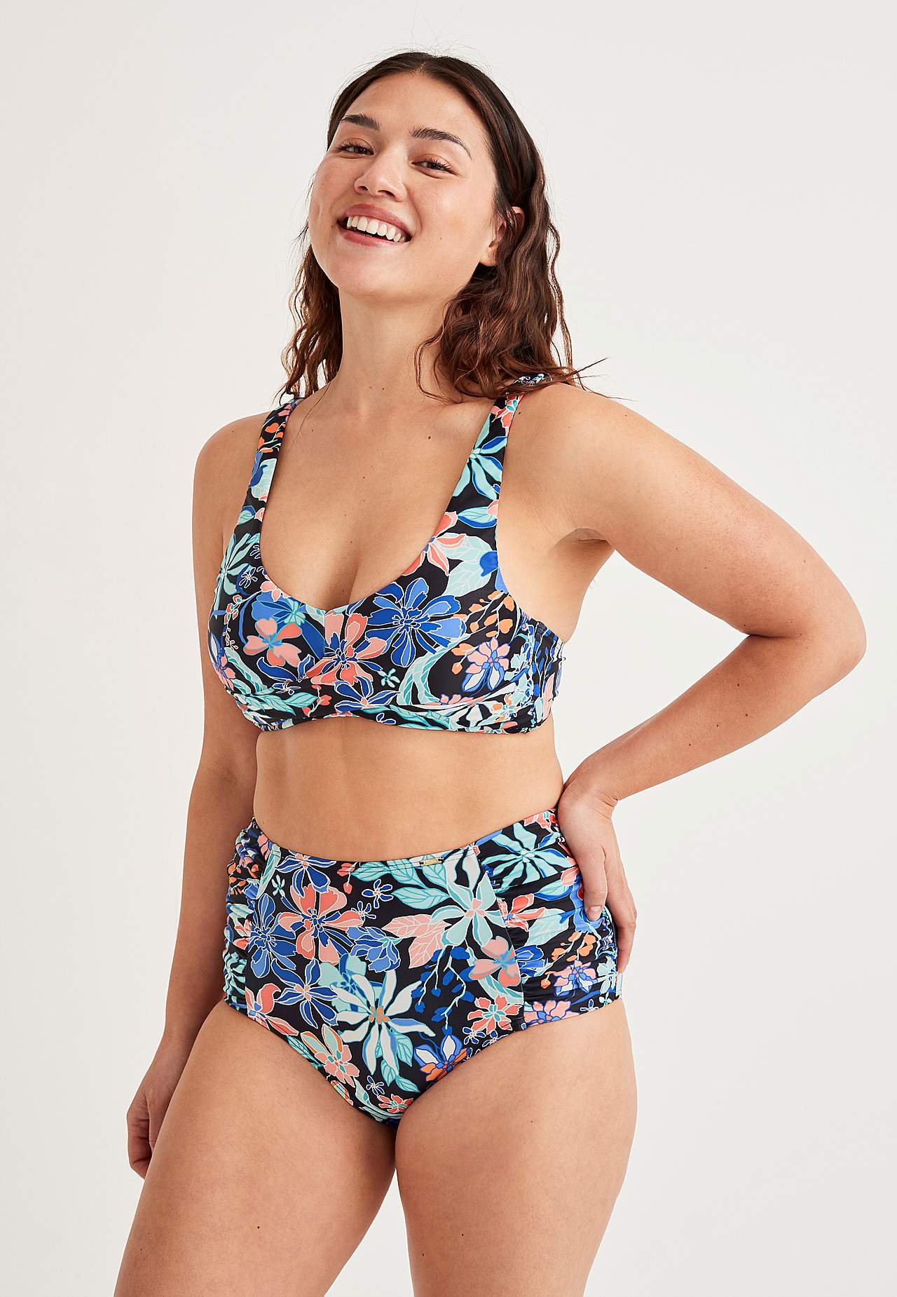 Dół bikini z wysokim stanem