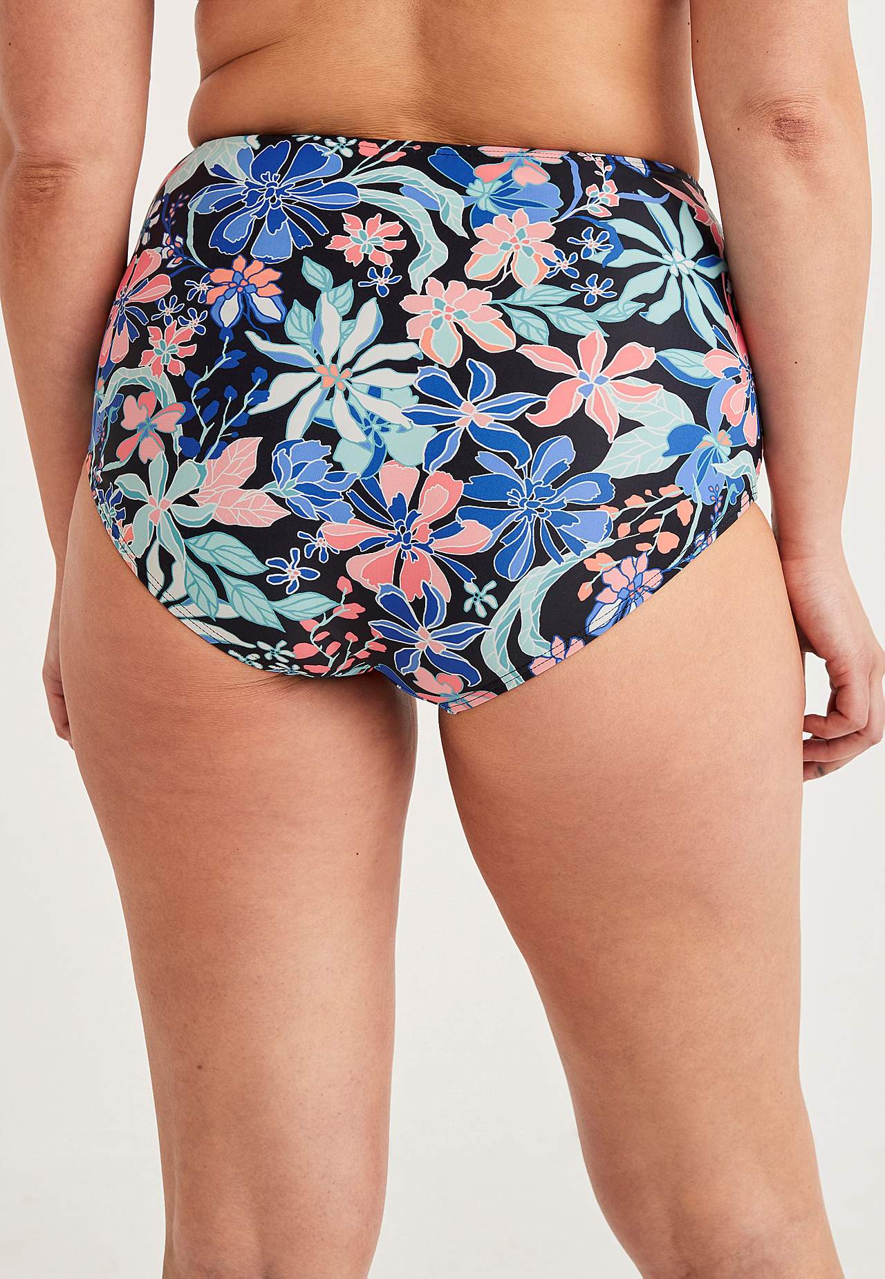 Dół bikini z wysokim stanem