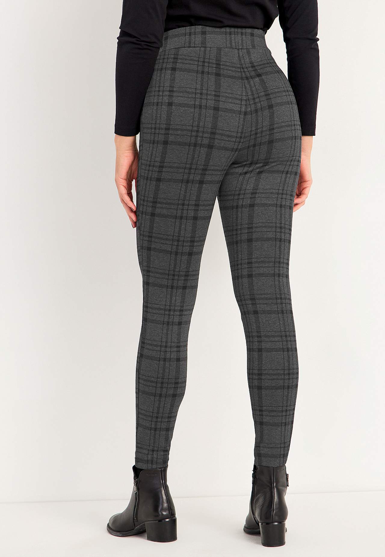 Kraciaste legginsy
