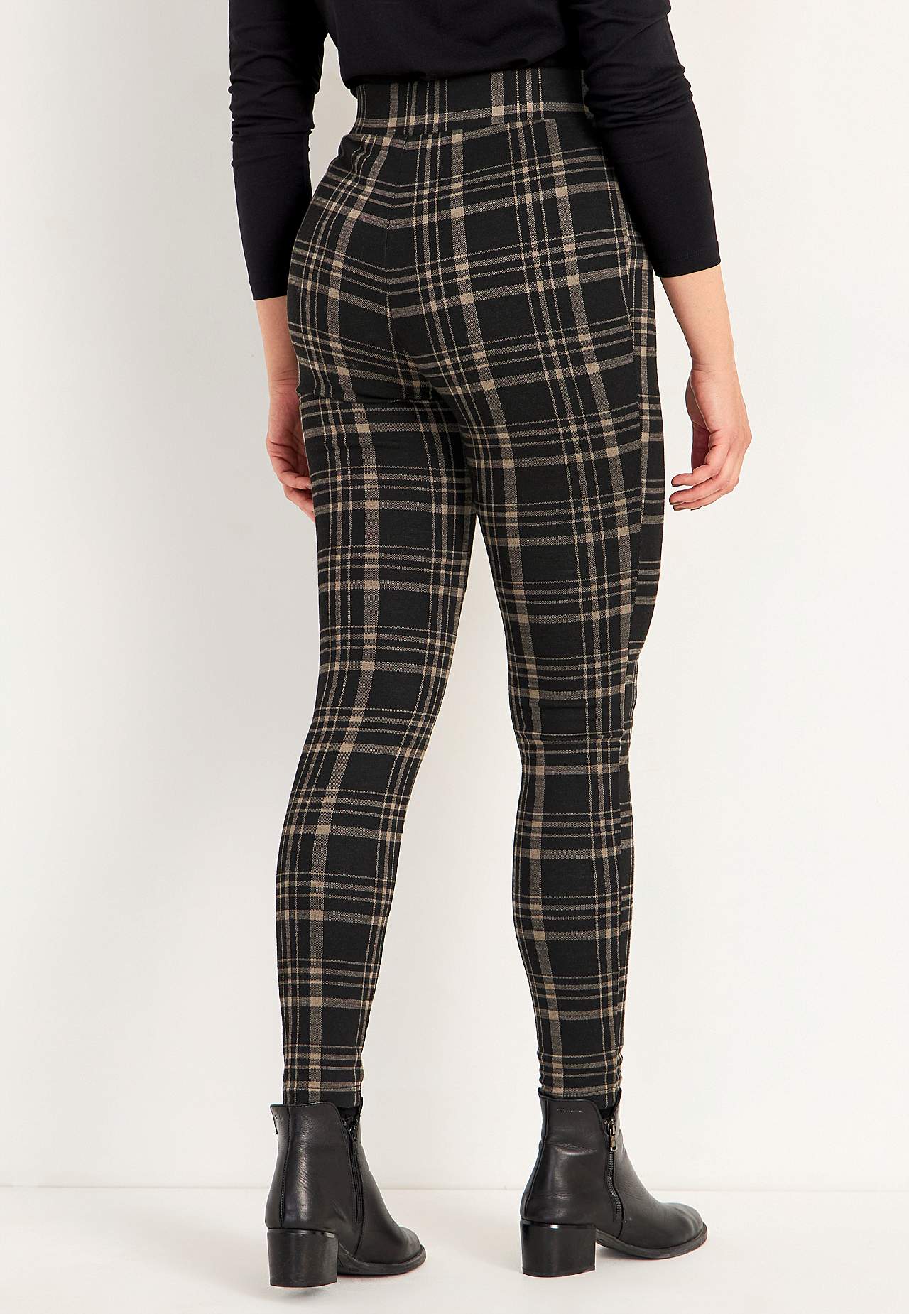 Kraciaste legginsy