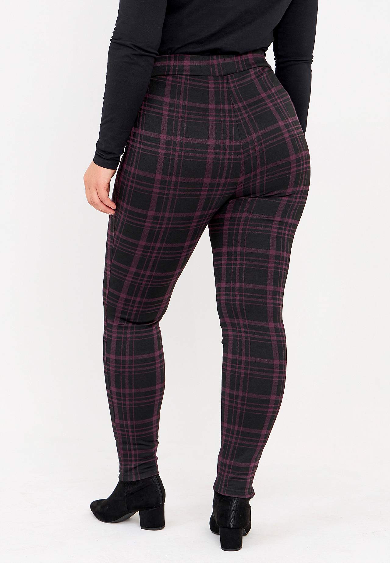 Kraciaste legginsy