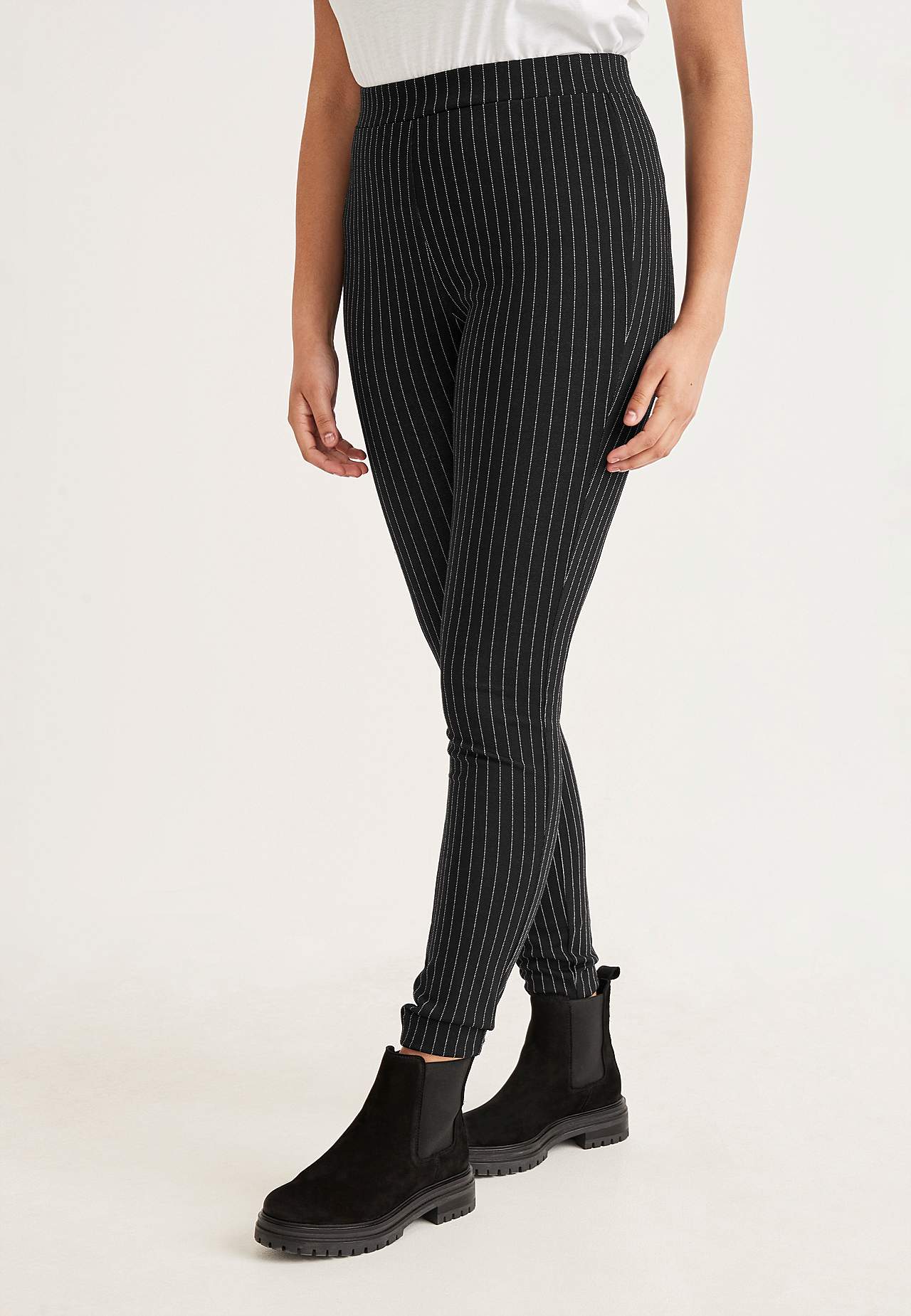 Wzorzyste legginsy