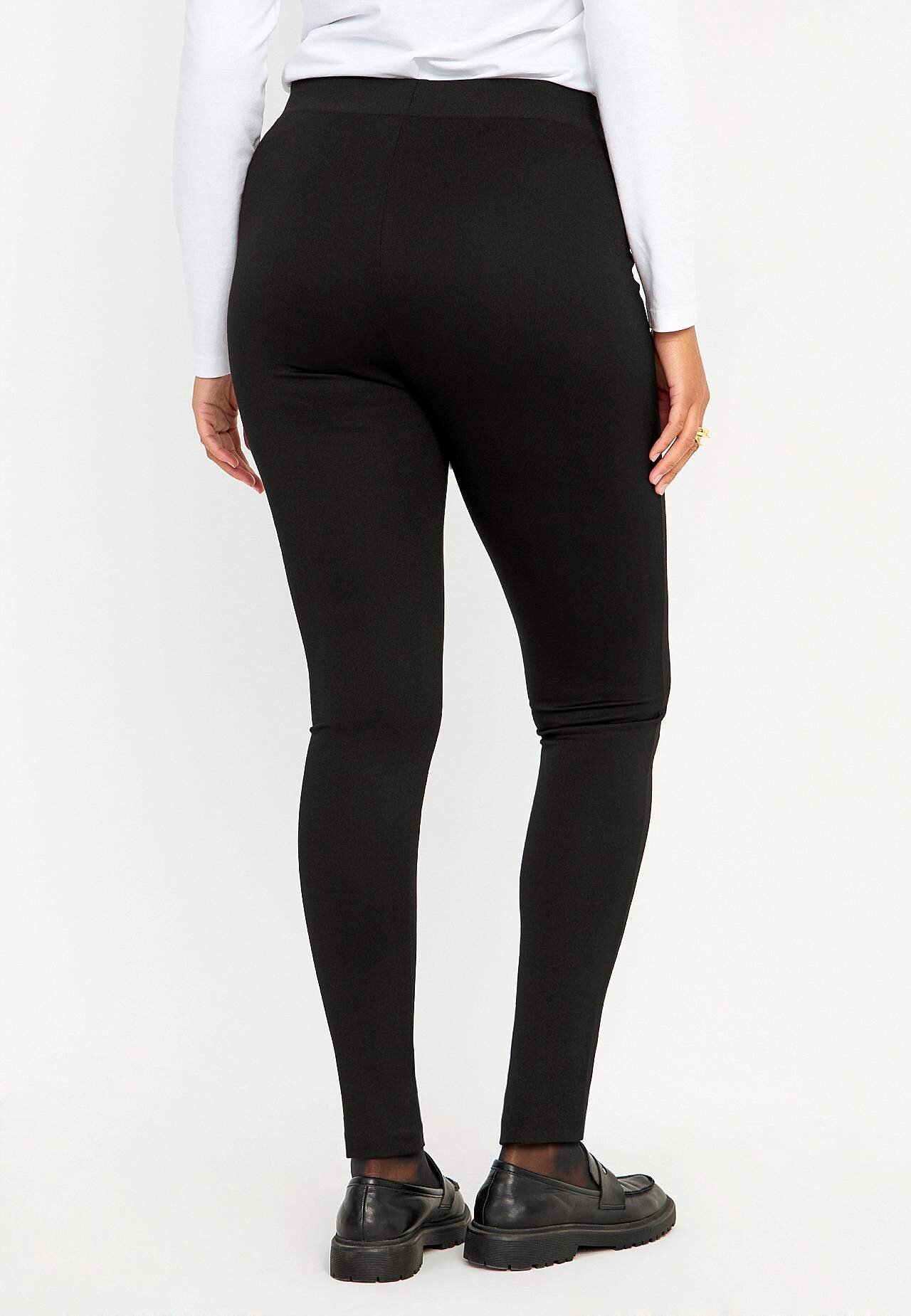 Wzorzyste legginsy