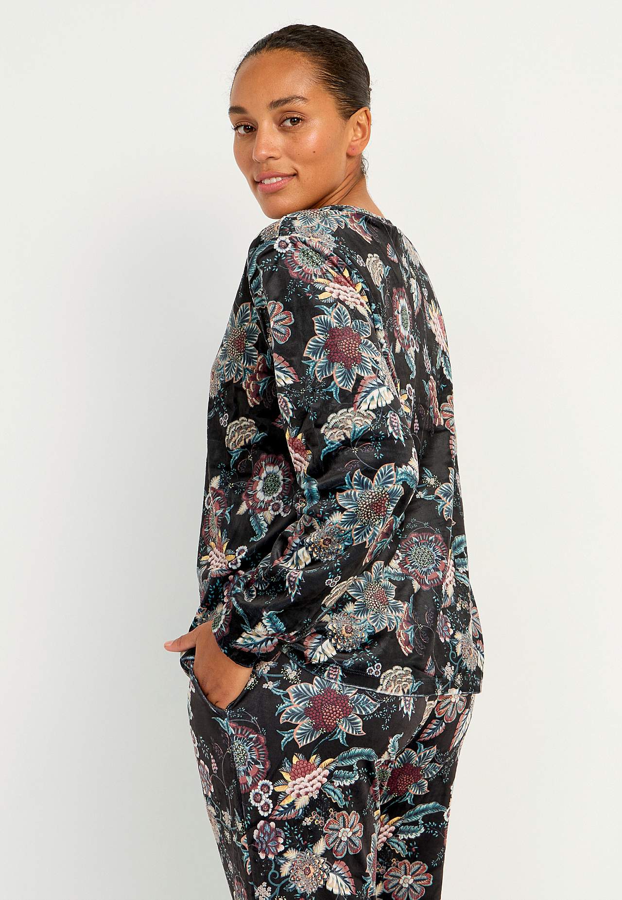 Sweter welurowy Vanja