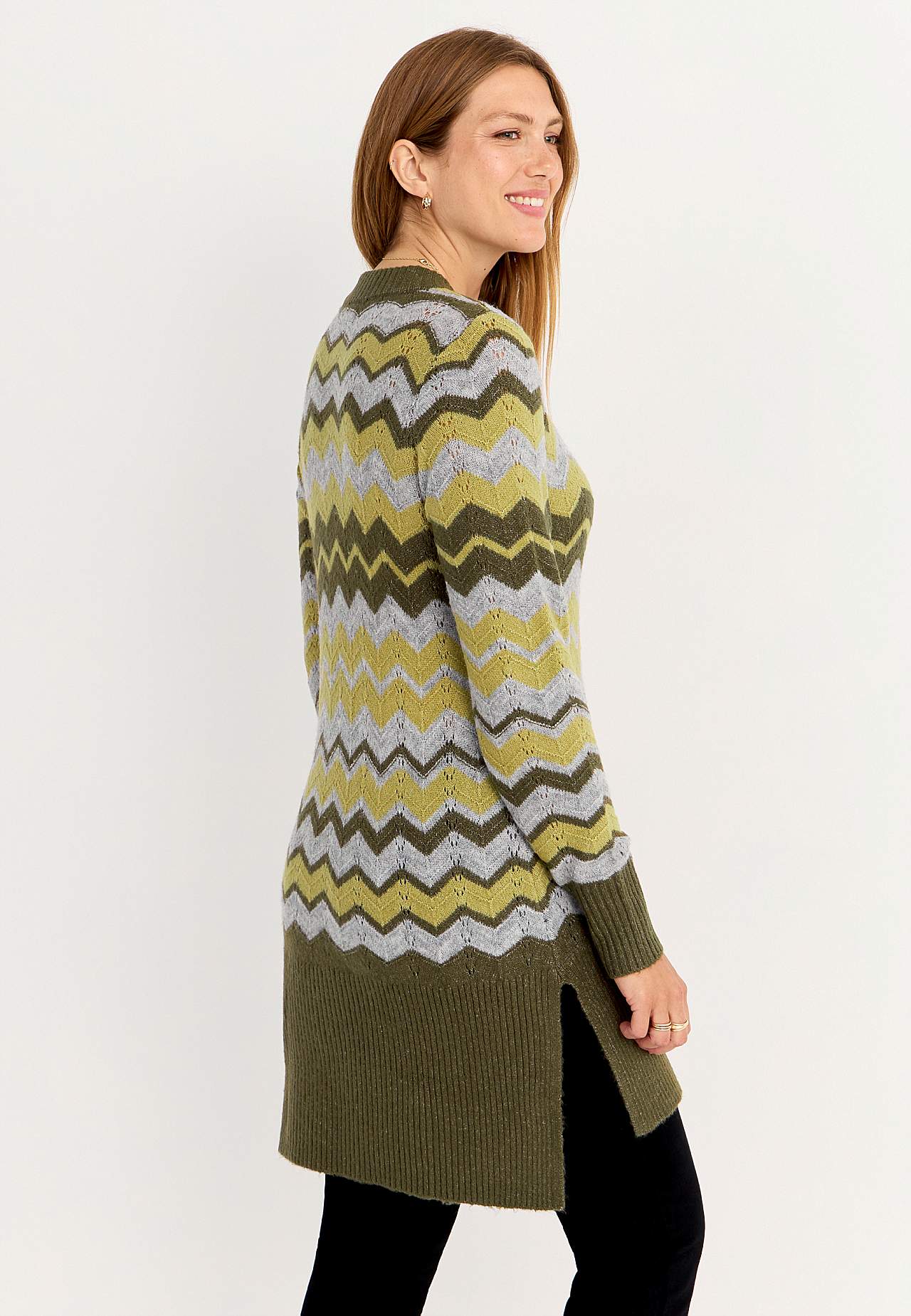 Dzianinowy sweter z wzorem zygzak