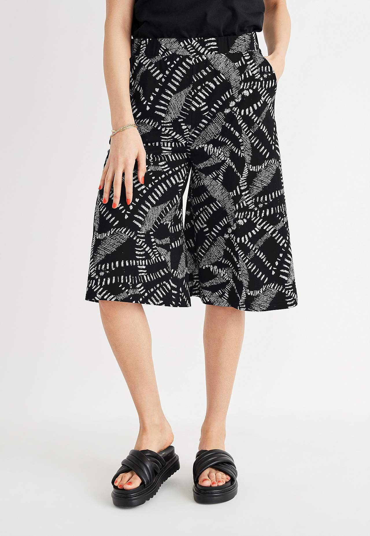 Krótkie spodnie culottes