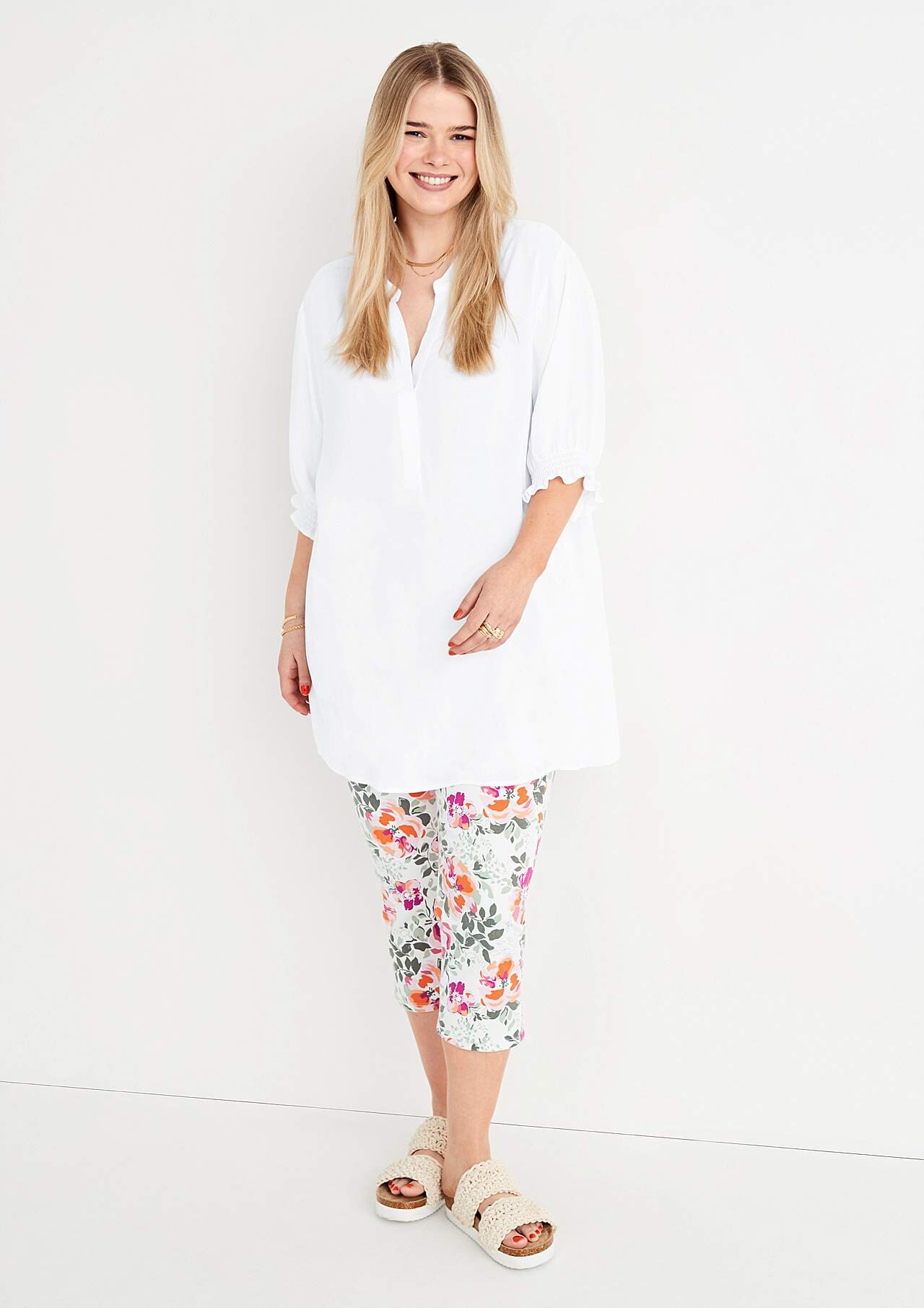 Spodnie capri w kwiaty
