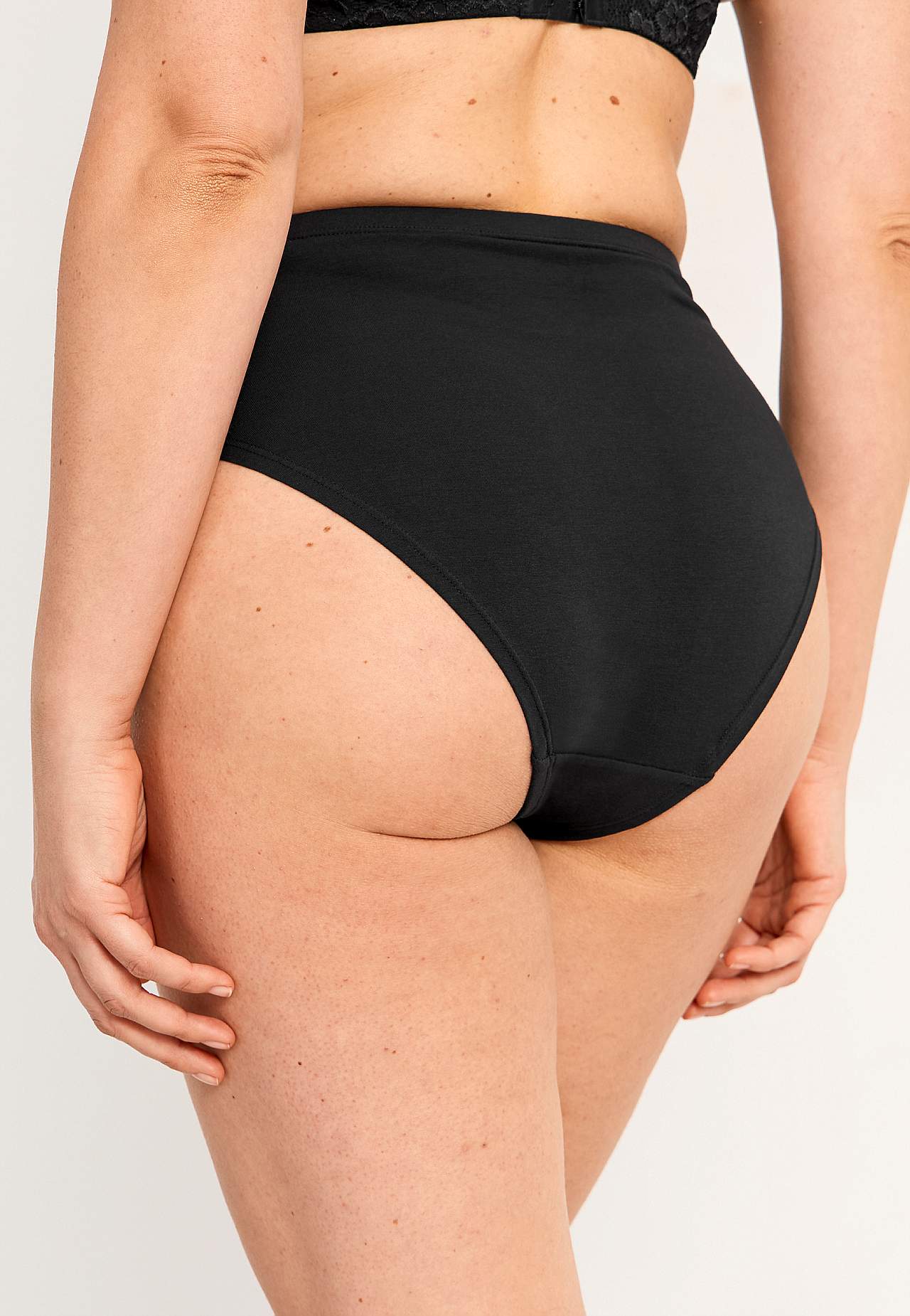 Figi modelujące z wysoką talią Bella 3 sztuki
