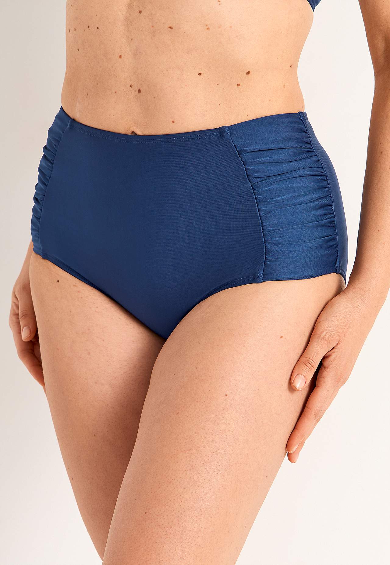 Dół bikini z wysokim stanem Honolulu