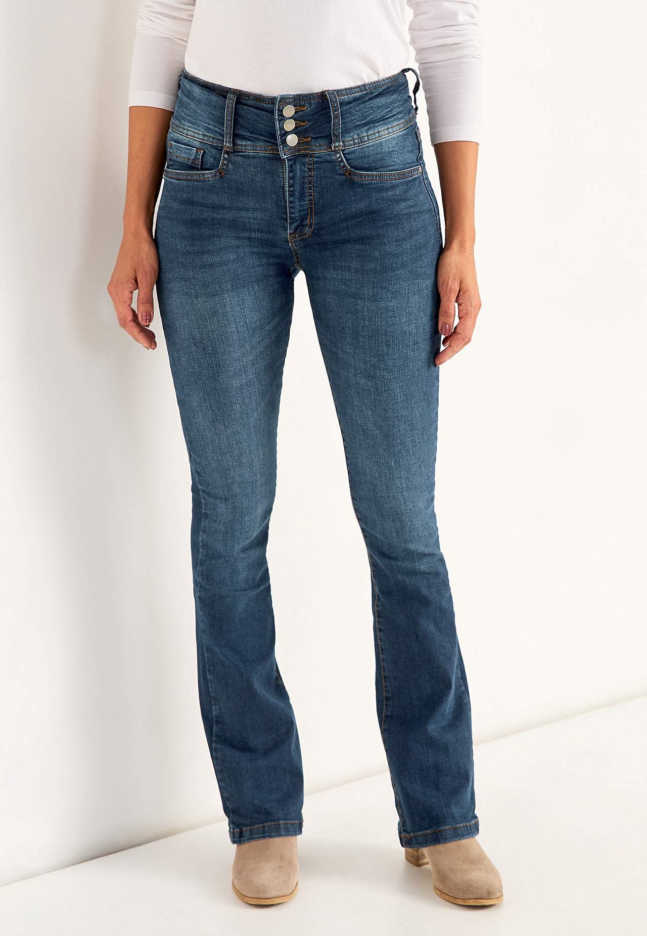 Jeansy bootcut z wysokim stanem