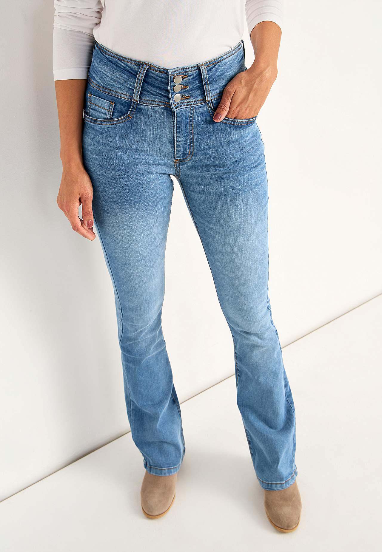 Jeansy bootcut z wysokim stanem Jennifer