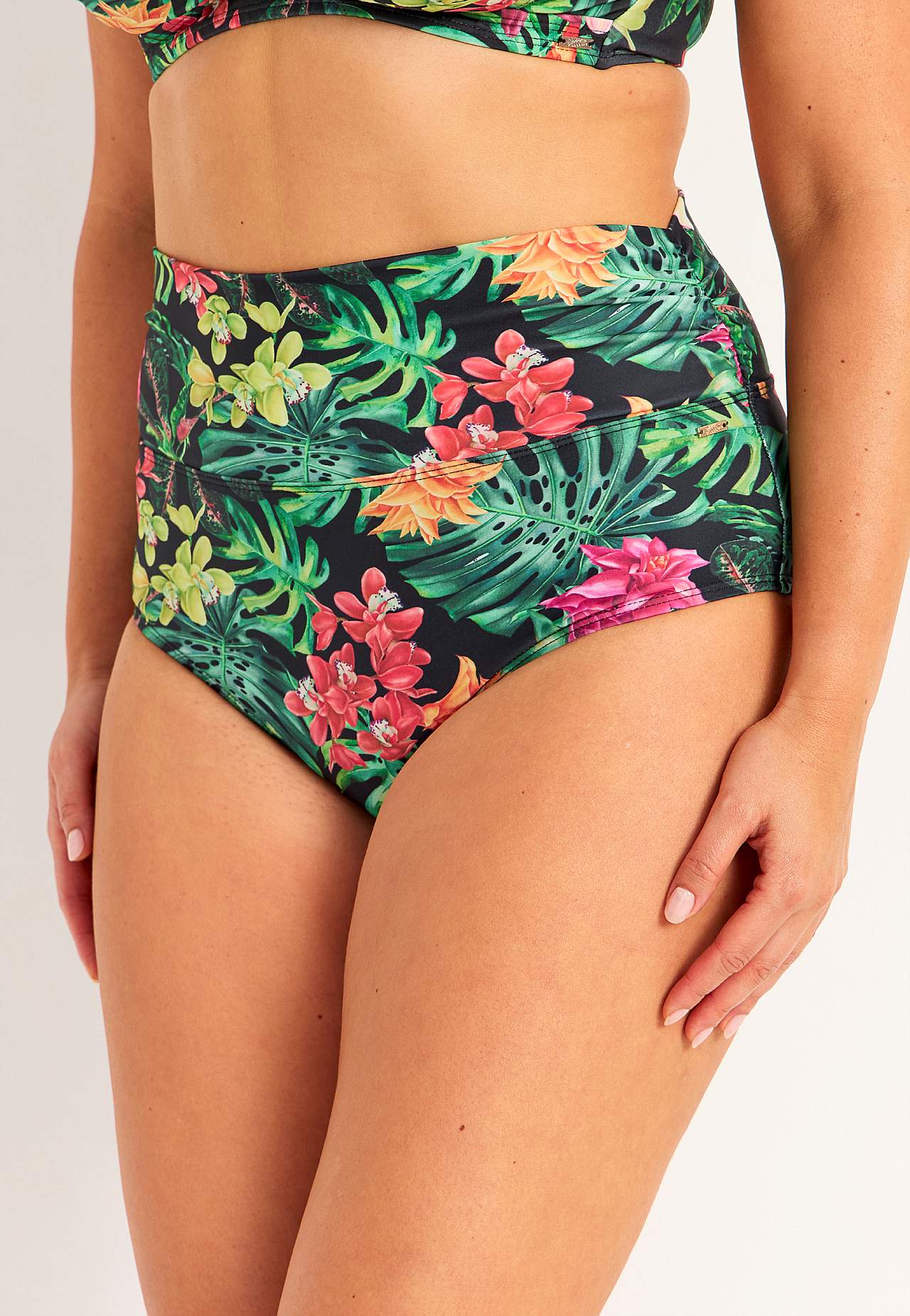 Majtki do bikini ze składaną krawędzią w talii