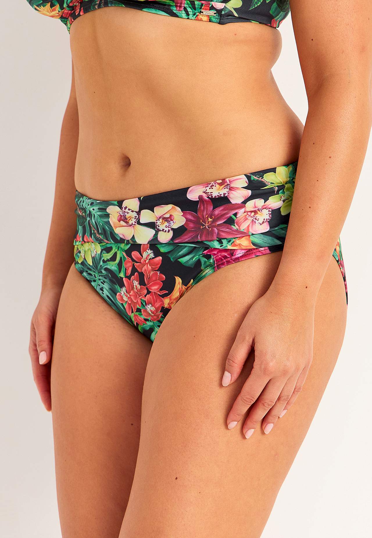 Majtki do bikini ze składaną krawędzią w talii