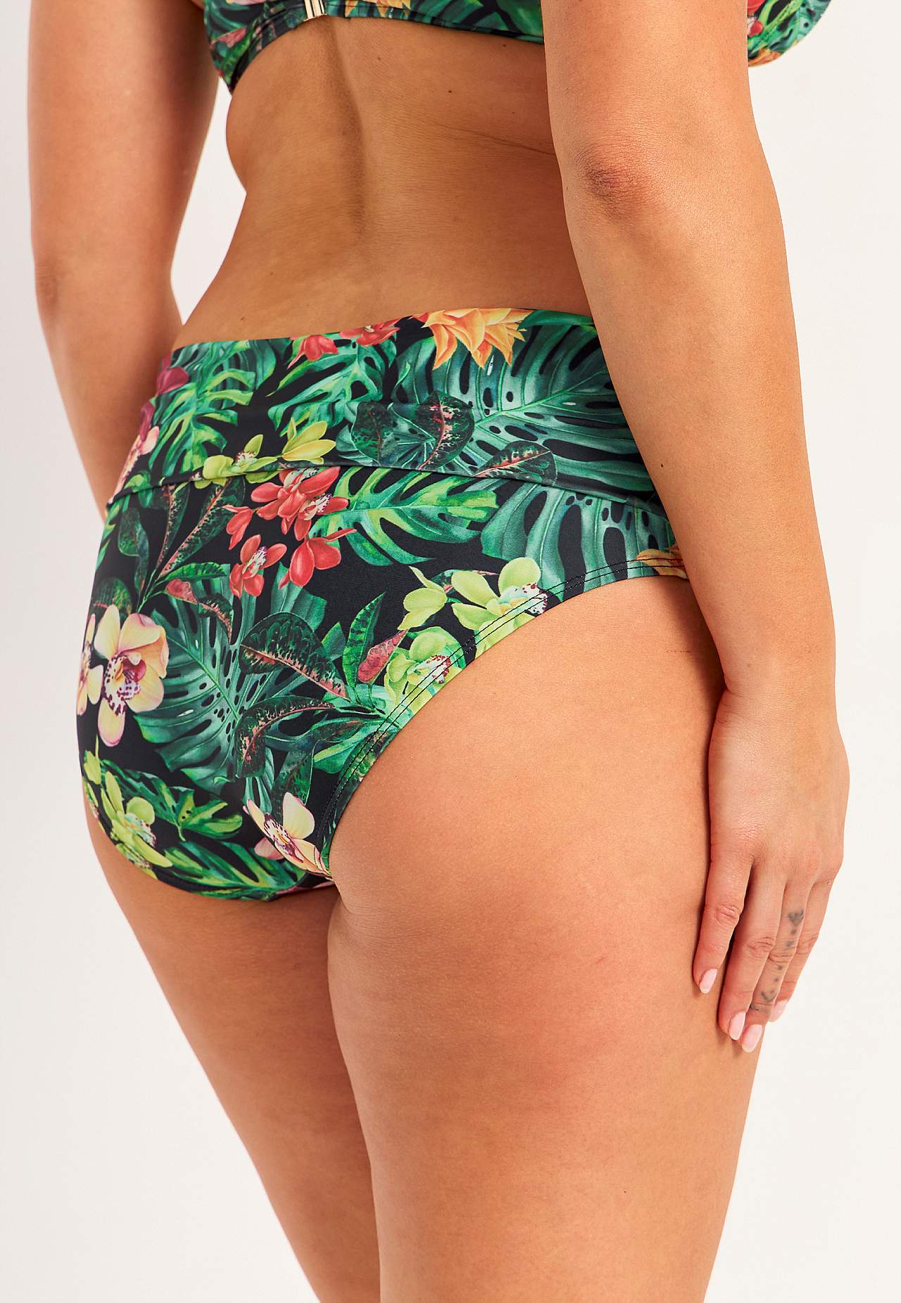 Majtki do bikini ze składaną krawędzią w talii