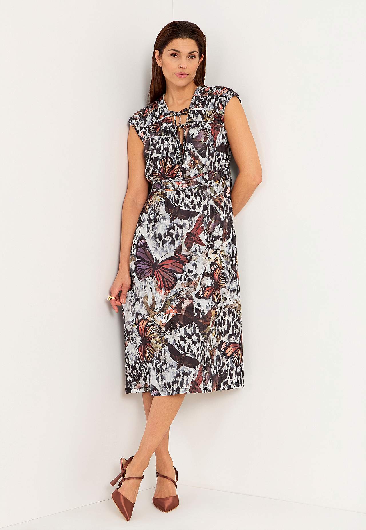 Sukienka bez rękawów