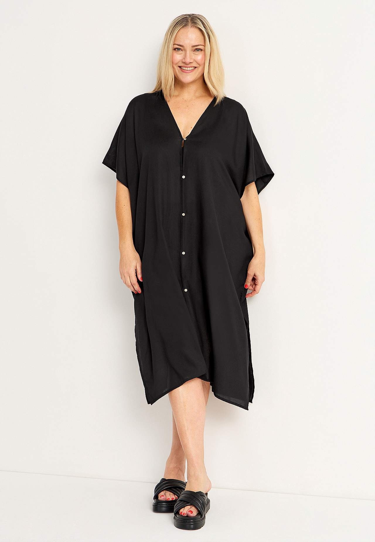 Kaftan na plażę z guzikami