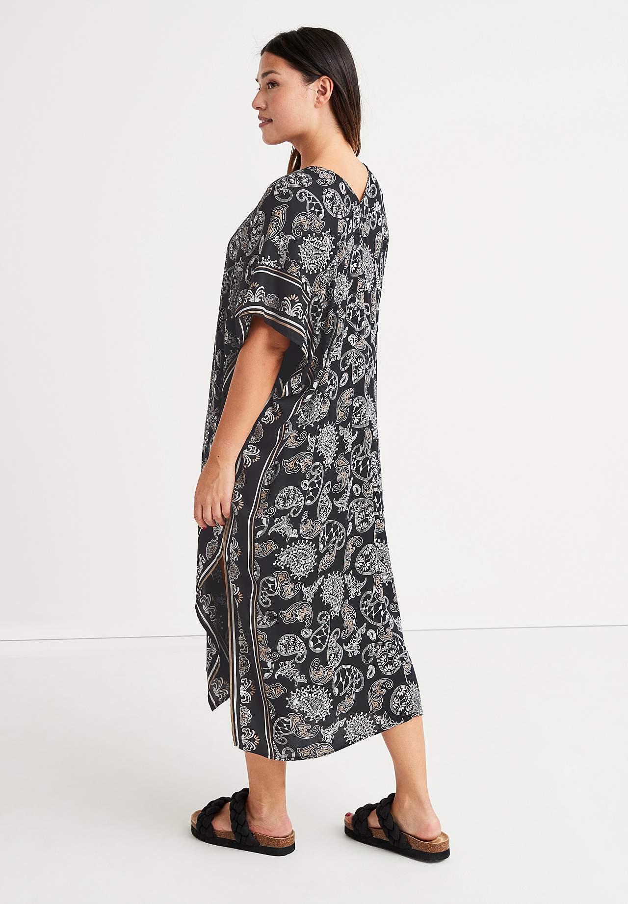 Kaftan na plażę z guzikami