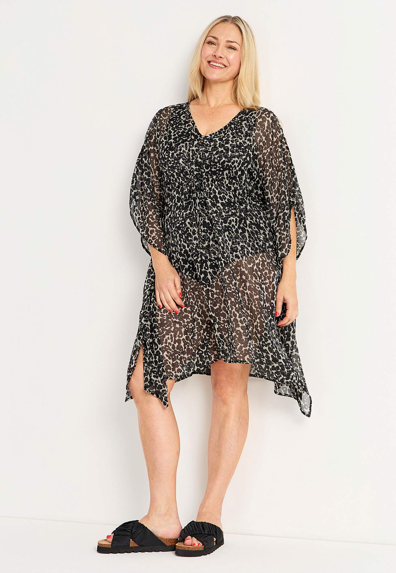 Wzorzysty kaftan na plażę