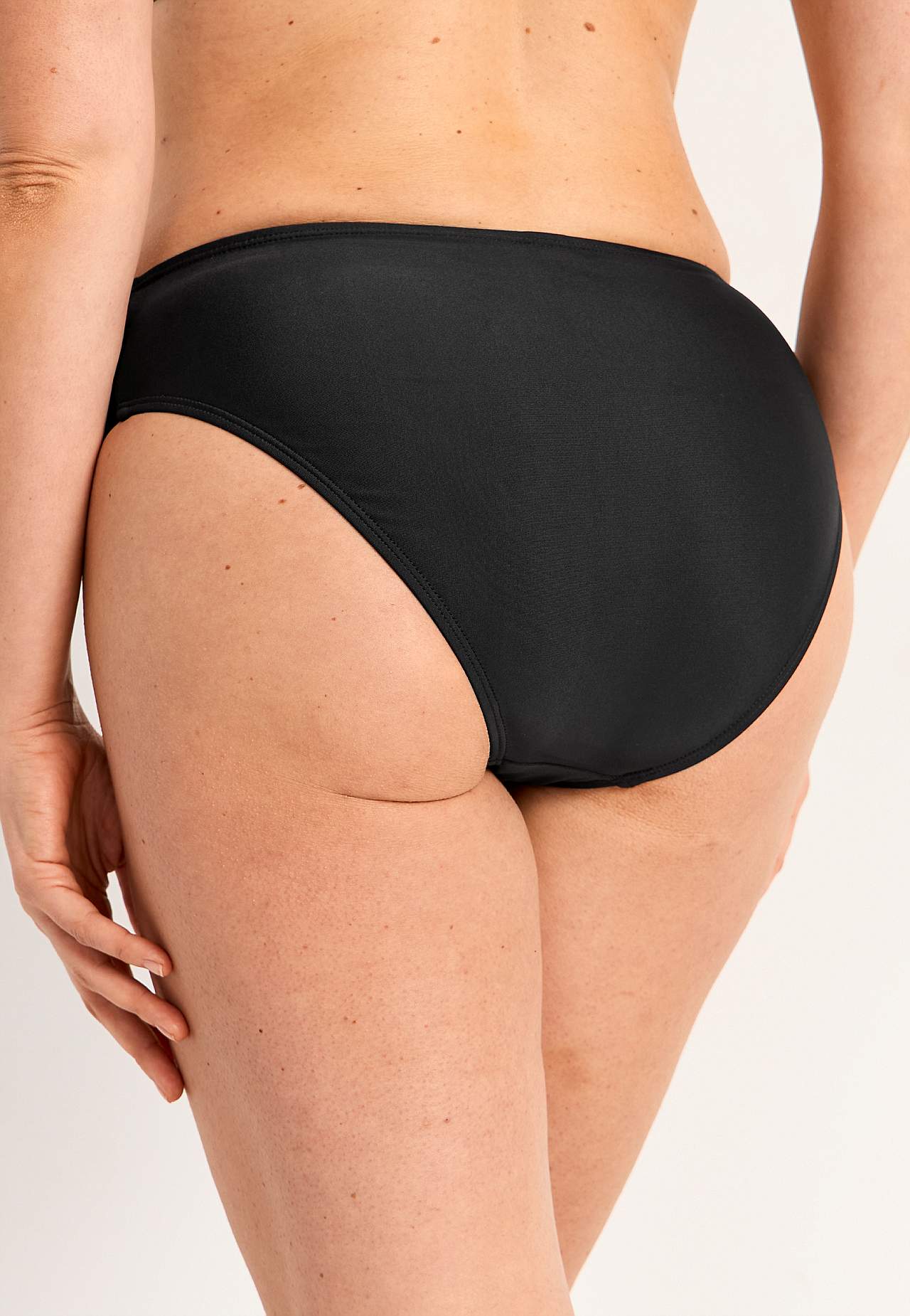 Dół bikini z regularną talią Rhodos